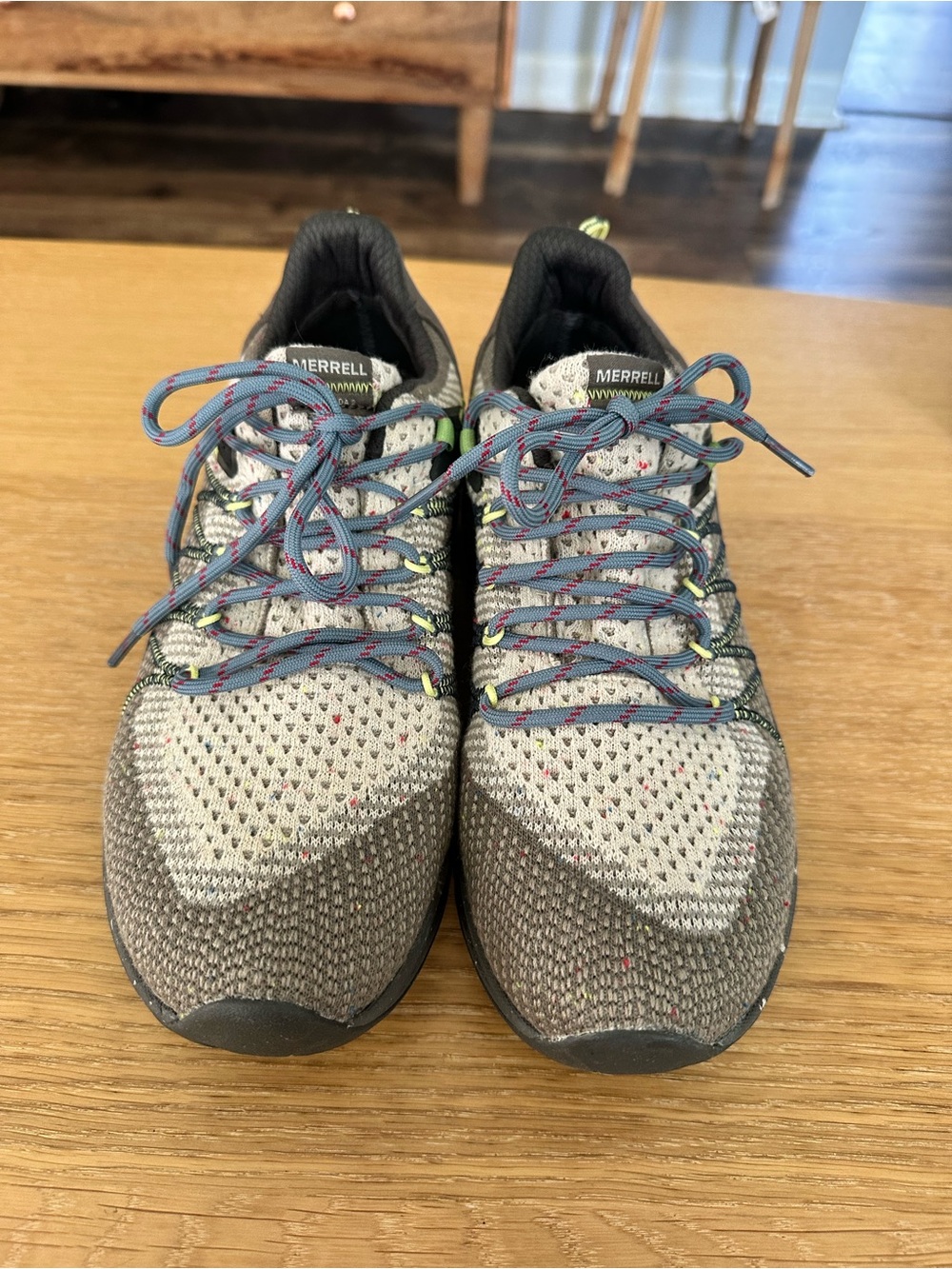 NWOT! MERRELL 2 WATERPROOF HIKING SHOES WOMEN'S 9